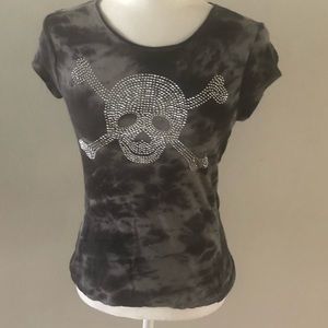 Size S Inc tie dye. Skull crossbones embellished t